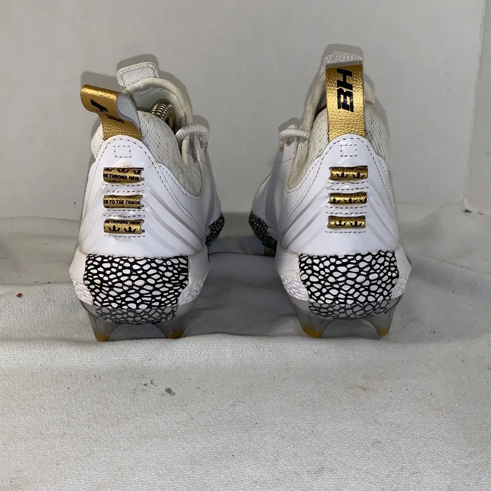 Under Armour Mens Harper 5 Low White/Gold Metal Baseball Cleats